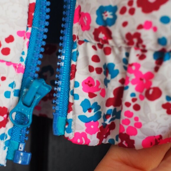 Genuine Kids From Osh Kosh | Girl's Floral Puffer Vest - Picture 4 of 7